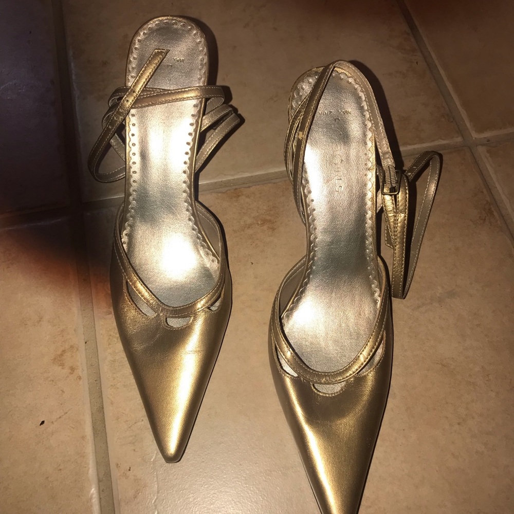 BCBG beautiful heels
